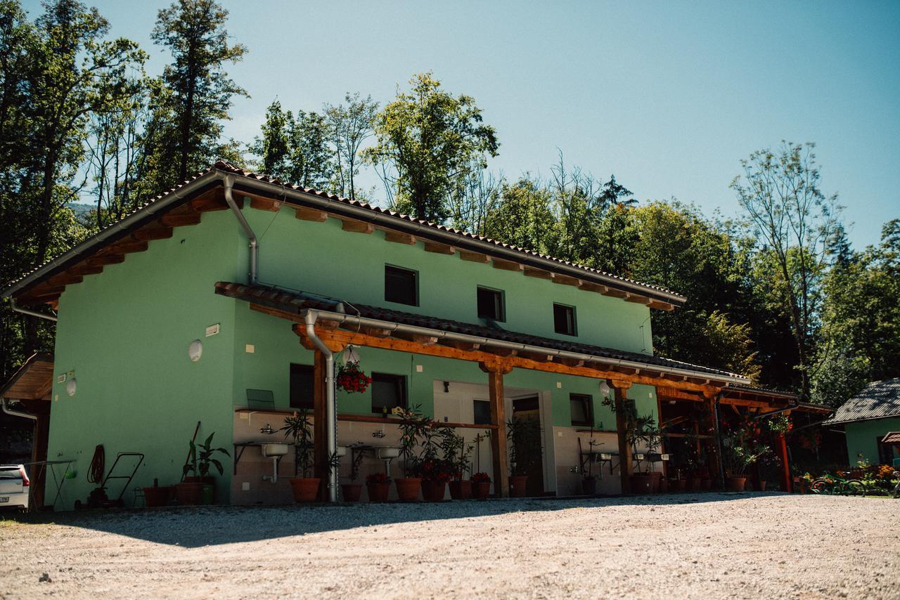 Kamp Rut Hostel Kobarid Exterior photo